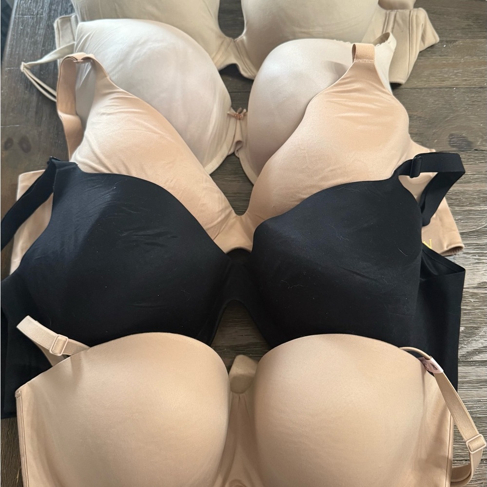 Victoria's Secret Black and Nude Bras Victoria Secret and Soma